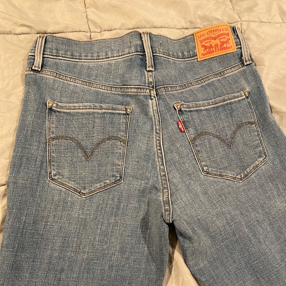 Women’s Levi’s 311 Shaping Skinny Jeans 28 waist 30 length